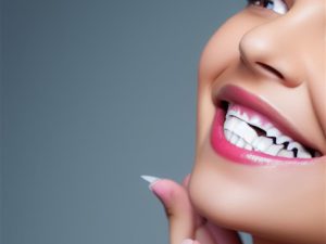 Ile kosztuje wybielanie zębów?